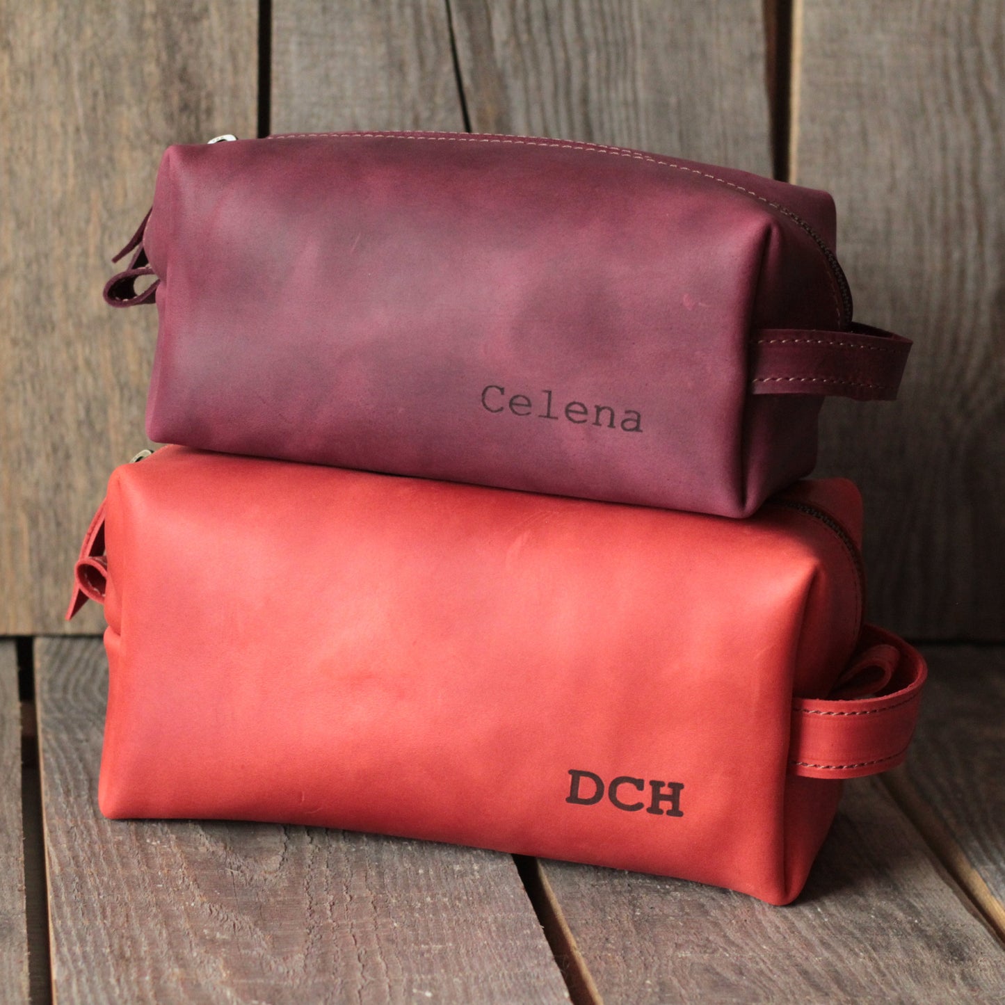 Ekskluzywna, personalizowana kosmetyczka skórzana – wyrafinowany upominek dla niej lub dla niego